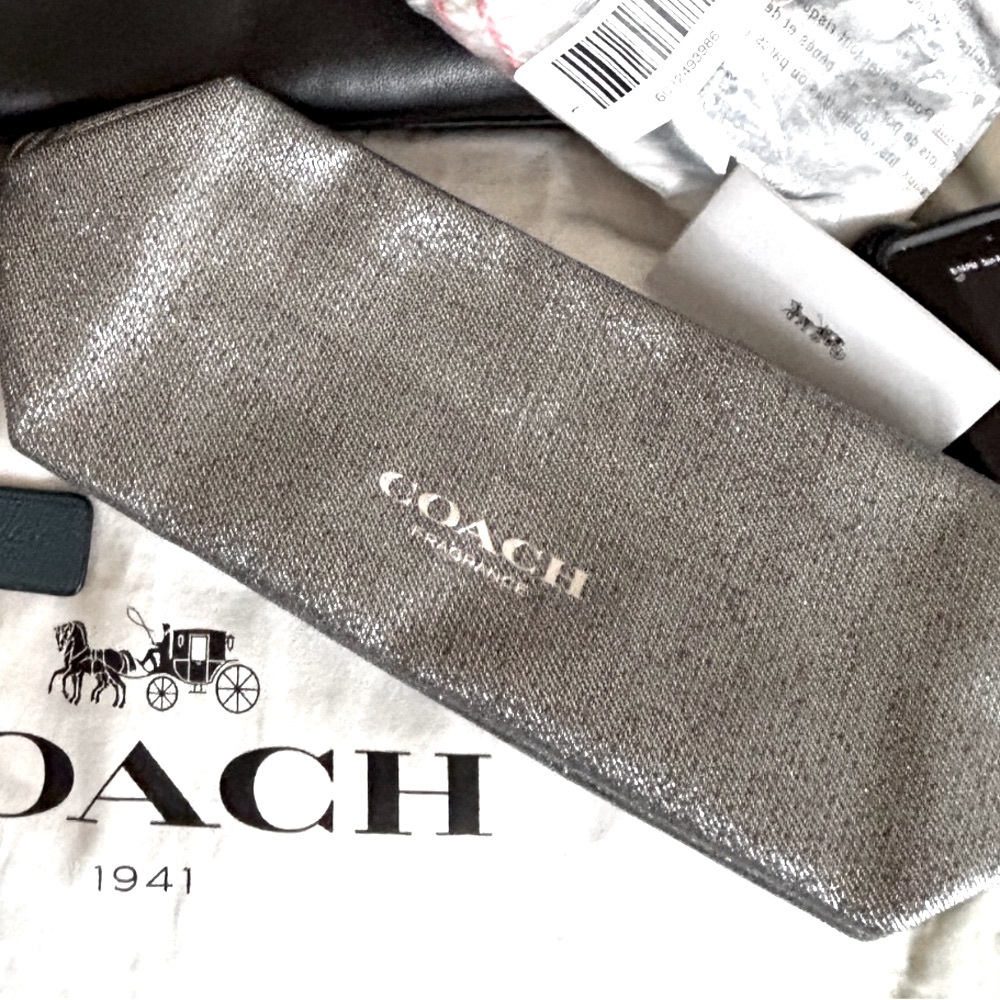 New NWOT Large Coach Fragrance Silver Makeup, Toiletry Pouch & Cosmetic Bag